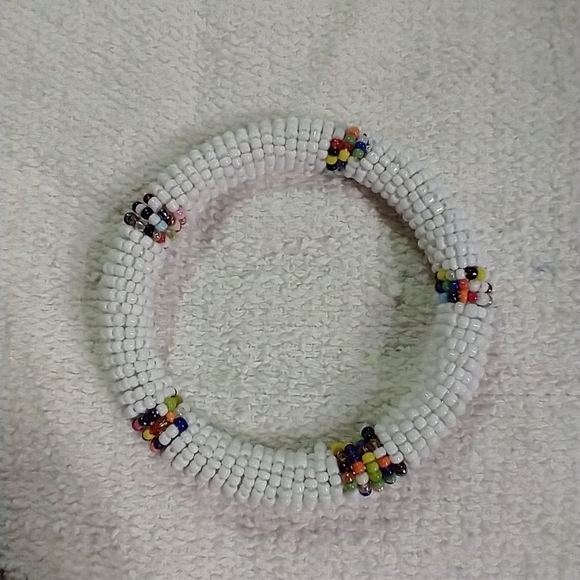 White seed bead beaded Bangle bracelet Zulu tribal multi colored - Picture 1 of 3